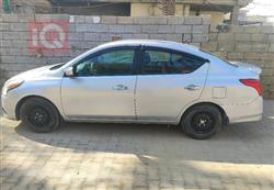 نيسان فيرسا